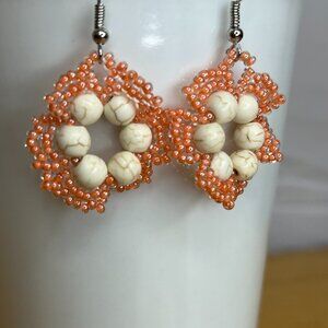 Handmade beaded earrings - Peach and Off white Flower
